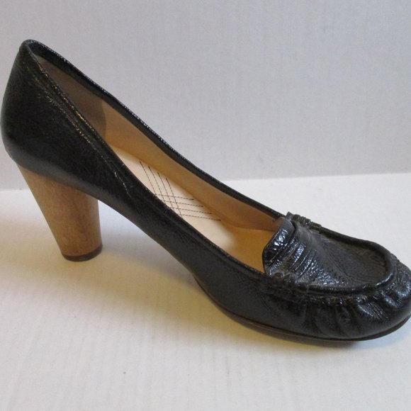 *Enzo Angiolini Black Patent Crinkle 'Probably' Round Toe Pumps - Picture 2 of 9